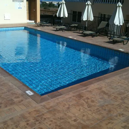 Theano Appartement Paralímni